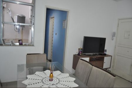 Apartamento à venda com 66m², 2 quartos e sem vagaSala