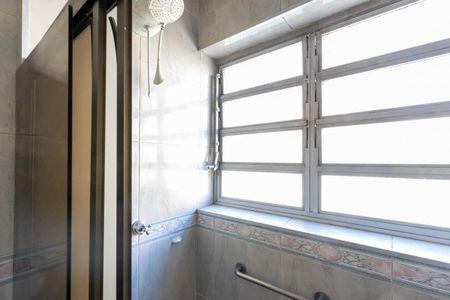 Apartamento para alugar com 100m², 3 quartos e sem vagaBanheiro