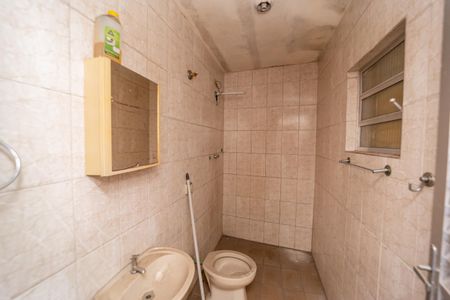 Casa à venda com 151m², 4 quartos e 1 vagaBanheiro 2