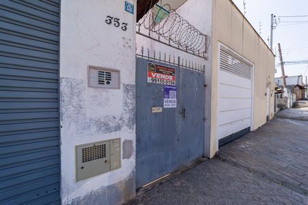 Casa à venda com 151m², 4 quartos e 1 vagaFachada