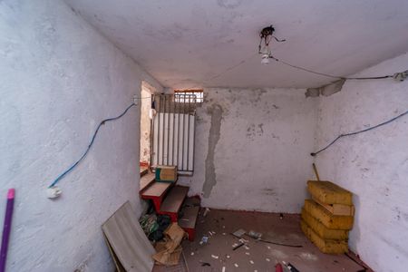 Casa à venda com 151m², 4 quartos e 1 vagaPorão