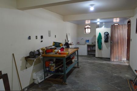 Casa à venda com 606m², 5 quartos e 8 vagasOficina