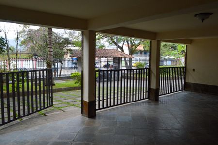 Casa à venda com 606m², 5 quartos e 8 vagasGaragem