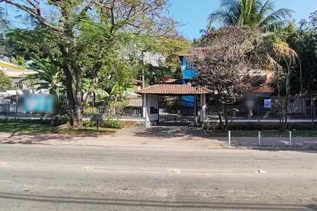 Casa à venda com 606m², 5 quartos e 8 vagasFachada