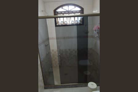 Casa à venda com 606m², 5 quartos e 8 vagasBanheiro da Suíte 1