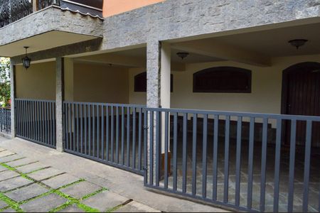 Casa à venda com 606m², 5 quartos e 8 vagasGaragem