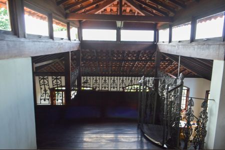 Casa à venda com 606m², 5 quartos e 8 vagasMesanino