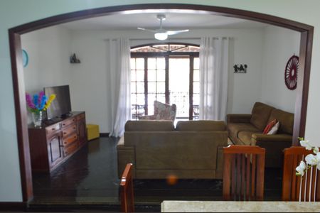 Sala 1 de casa à venda com 5 quartos, 606m² em Jacarepaguá, Rio de Janeiro