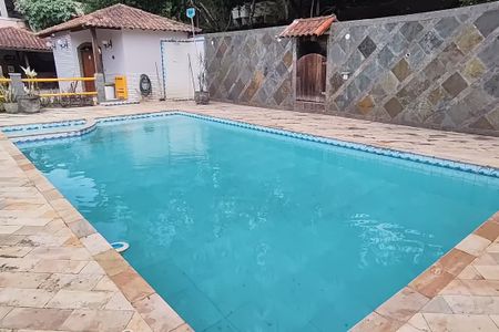 Casa à venda com 606m², 5 quartos e 8 vagasPiscina