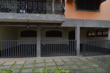 Casa à venda com 606m², 5 quartos e 8 vagasGaragem