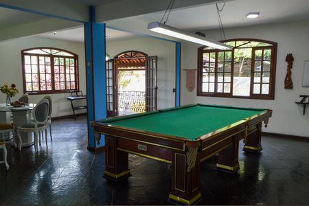 Casa à venda com 606m², 5 quartos e 8 vagas Área comum - Salão de Jogos