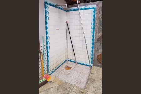 Casa à venda com 606m², 5 quartos e 8 vagasChuveirão