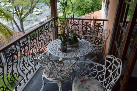 Casa à venda com 606m², 5 quartos e 8 vagasVaranda da Sala 2