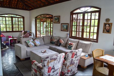 Casa à venda com 606m², 5 quartos e 8 vagasSala 2