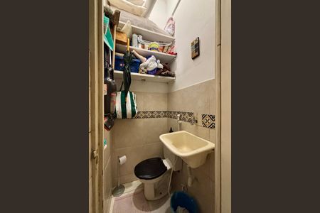 Apartamento à venda com 145m², 3 quartos e sem vagaBanheiro de Serviço