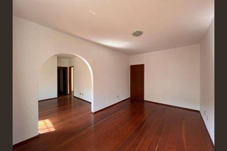 Apartamento para alugar com 3 quartos, 120m² em Alto Barroca, Belo Horizonte