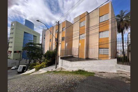 Apartamento para alugar com 3 quartos, 120m² em Alto Barroca, Belo Horizonte