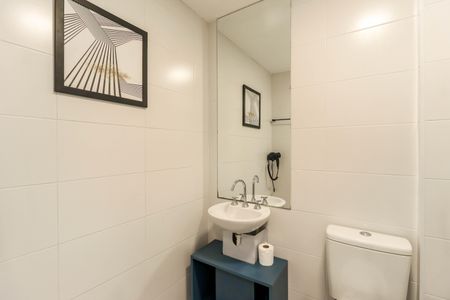 Studio para alugar com 26m², 1 quarto e sem vaga Studio para alugar com 26m², 1 quarto e sem vagaBanheiro