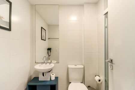 Studio para alugar com 26m², 1 quarto e sem vaga Studio para alugar com 26m², 1 quarto e sem vagaBanheiro