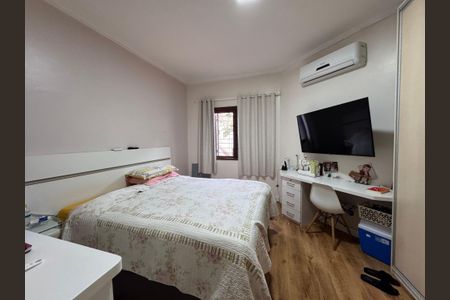 Casa à venda com 147m², 2 quartos e 2 vagasSuíte