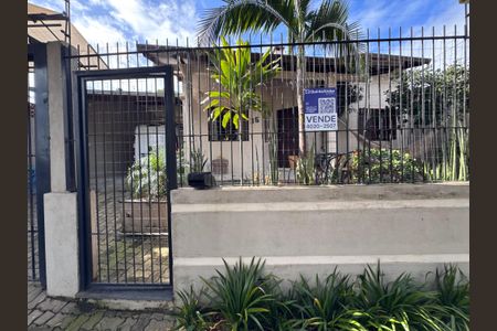 Casa à venda com 147m², 2 quartos e 2 vagasplaquinha fachada