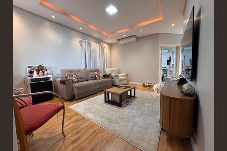 Casa à venda com 147m², 2 quartos e 2 vagasSala