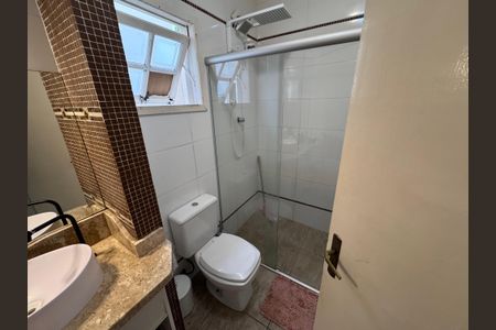 Casa à venda com 147m², 2 quartos e 2 vagasBanheiro da Suíte