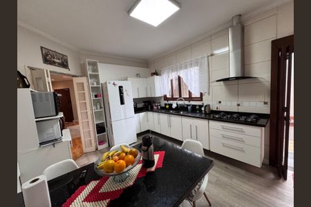 Casa à venda com 147m², 2 quartos e 2 vagasCozinha