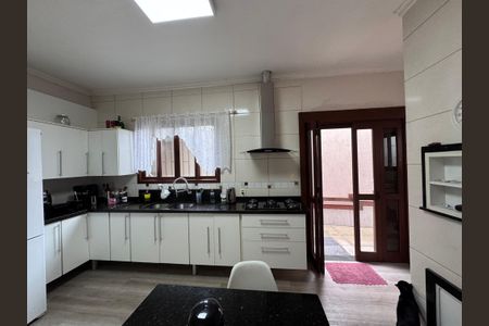Casa à venda com 147m², 2 quartos e 2 vagasCozinha