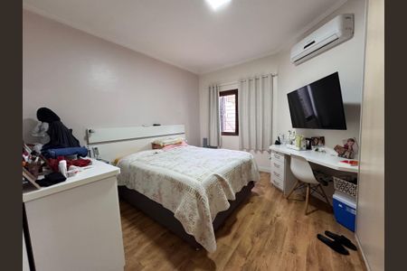 Casa à venda com 147m², 2 quartos e 2 vagasSuíte