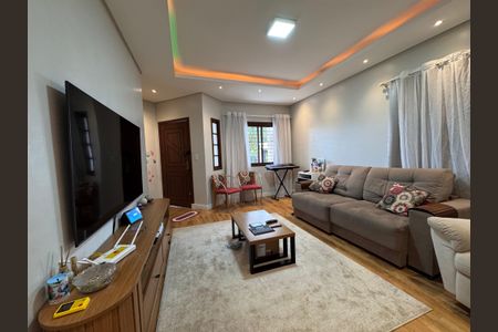 Casa à venda com 147m², 2 quartos e 2 vagasSala