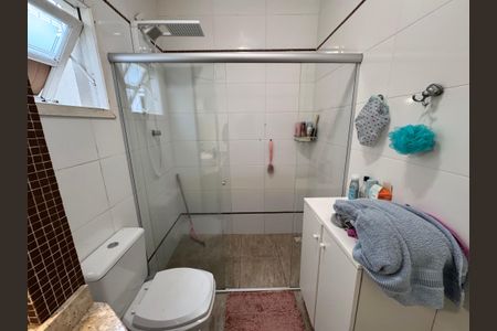 Casa à venda com 147m², 2 quartos e 2 vagasBanheiro da Suíte