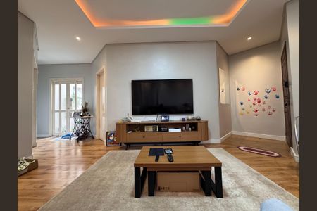 Casa à venda com 147m², 2 quartos e 2 vagasSala