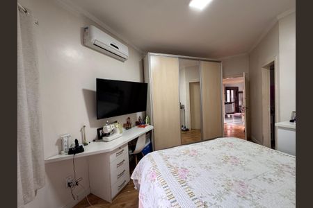 Casa à venda com 147m², 2 quartos e 2 vagasBanheiro da Suíte