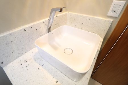 Casa de condomínio para alugar com 238m², 3 quartos e 2 vagasLavabo