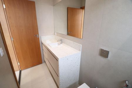 Casa de condomínio para alugar com 238m², 3 quartos e 2 vagasBanheiro Suíte 2