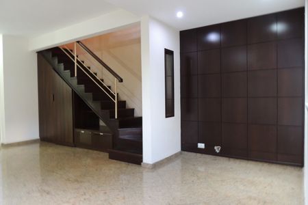 Casa de condomínio à venda com 103m², 3 quartos e 3 vagasSala