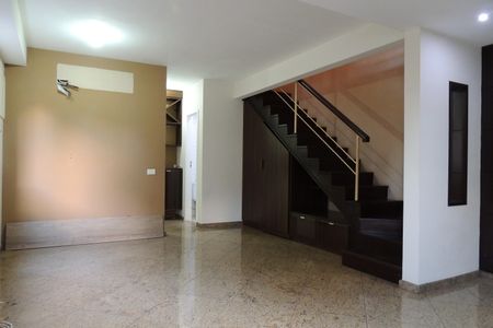 Casa de condomínio à venda com 103m², 3 quartos e 3 vagasSala