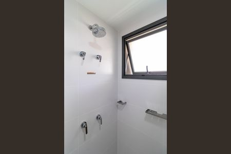 Banheiro de kitnet/studio para alugar com 1 quarto, 22m² em Perdizes, São Paulo