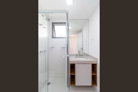 Banheiro de kitnet/studio para alugar com 1 quarto, 22m² em Perdizes, São Paulo
