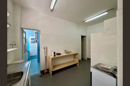 Apartamento para alugar com 148m², 4 quartos e sem vaga Apartamento para alugar com 148m², 4 quartos e sem vagaCozinha