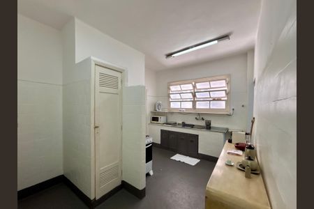 Apartamento para alugar com 148m², 4 quartos e sem vaga Apartamento para alugar com 148m², 4 quartos e sem vagaCozinha