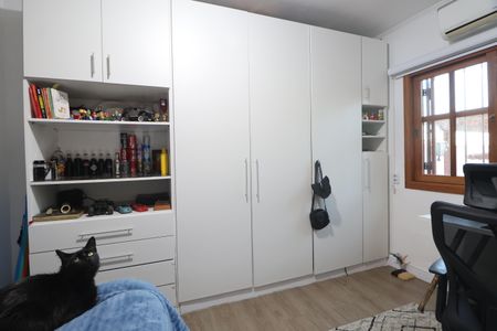 Quarto 1 de casa à venda com 4 quartos, 172m² em Harmonia, Canoas
