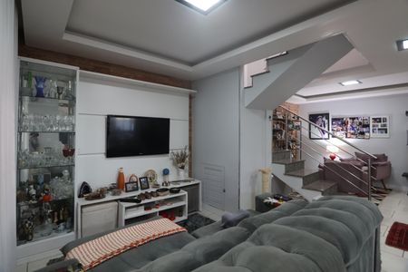 Sala de casa à venda com 4 quartos, 172m² em Harmonia, Canoas