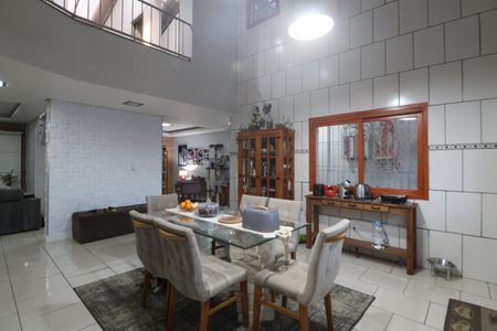 Casa à venda com 172m², 4 quartos e 4 vagasCozinha