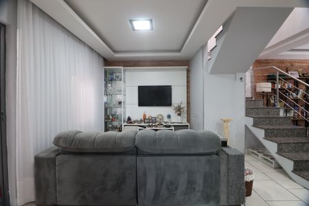 Sala de casa à venda com 4 quartos, 172m² em Harmonia, Canoas