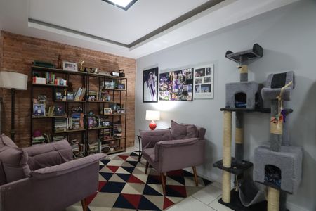 Sala de casa à venda com 4 quartos, 172m² em Harmonia, Canoas