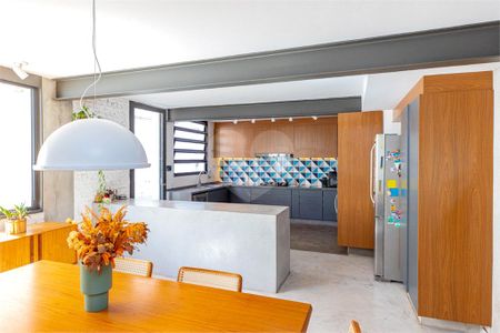 Casa à venda com 3 quartos, 260m² em Santo Amaro, São Paulo