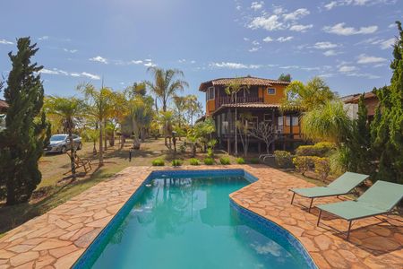 Casa de condomínio à venda com 650m², 4 quartos e 8 vagasPiscina