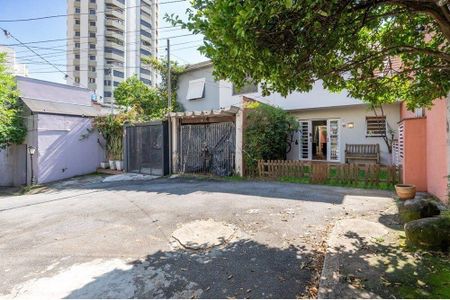 Casa à venda com 2 quartos, 100m² em Campo Belo, São Paulo